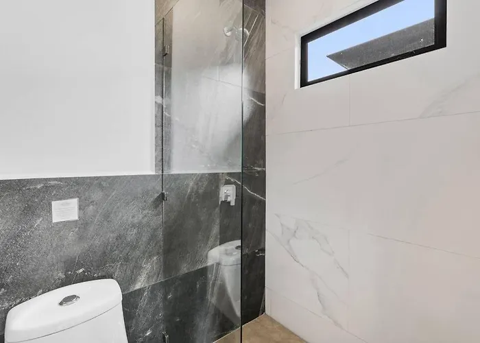 Cu20 Modern W & Pvt Pool Tamarindo