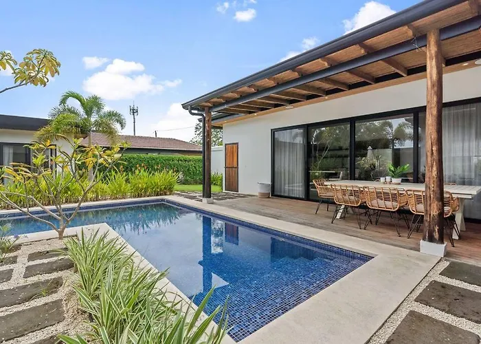Cu20 Modern W & Pvt Pool *